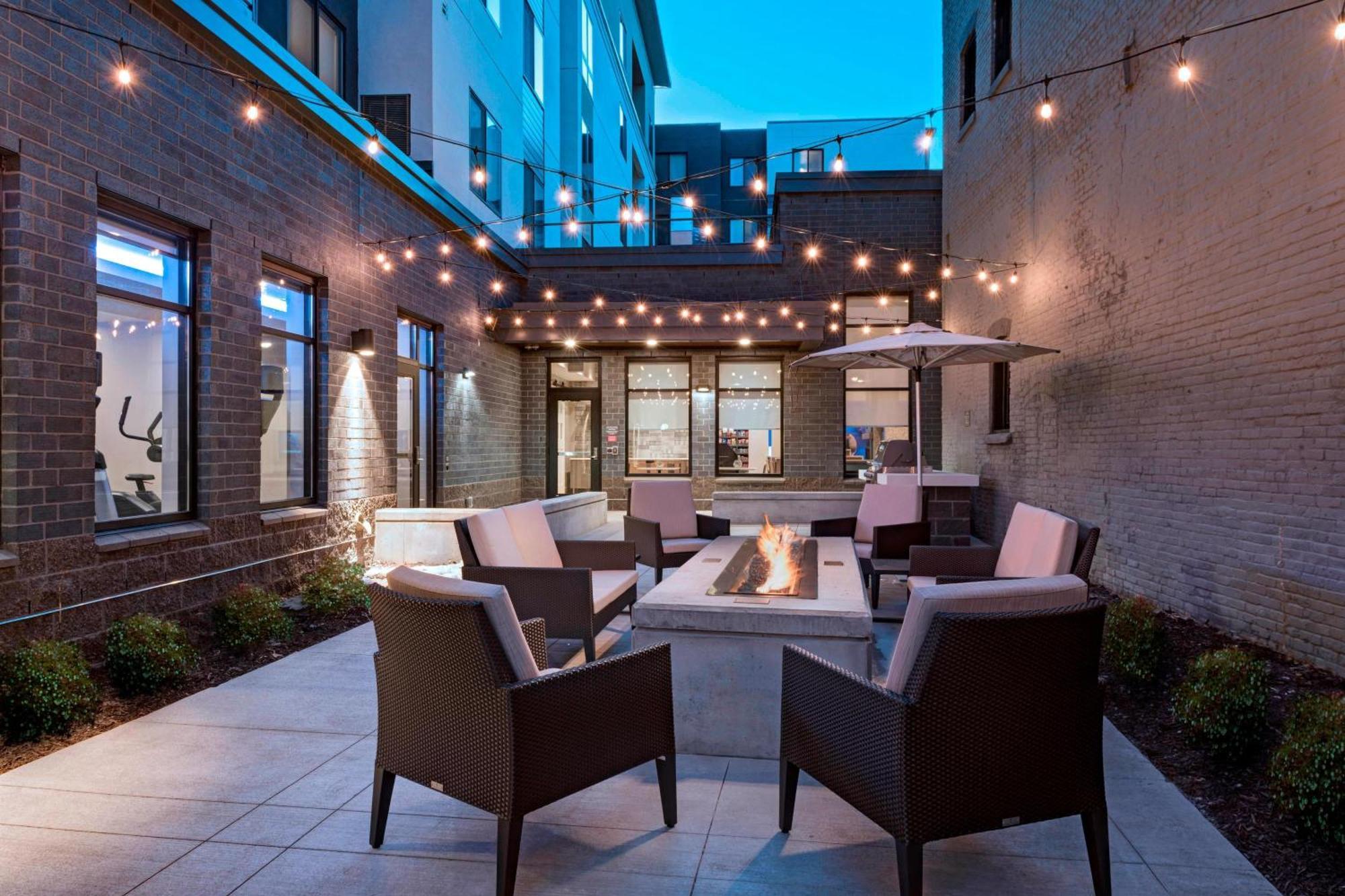 By Marriott St. Paul Downtown 3* Saint Paul