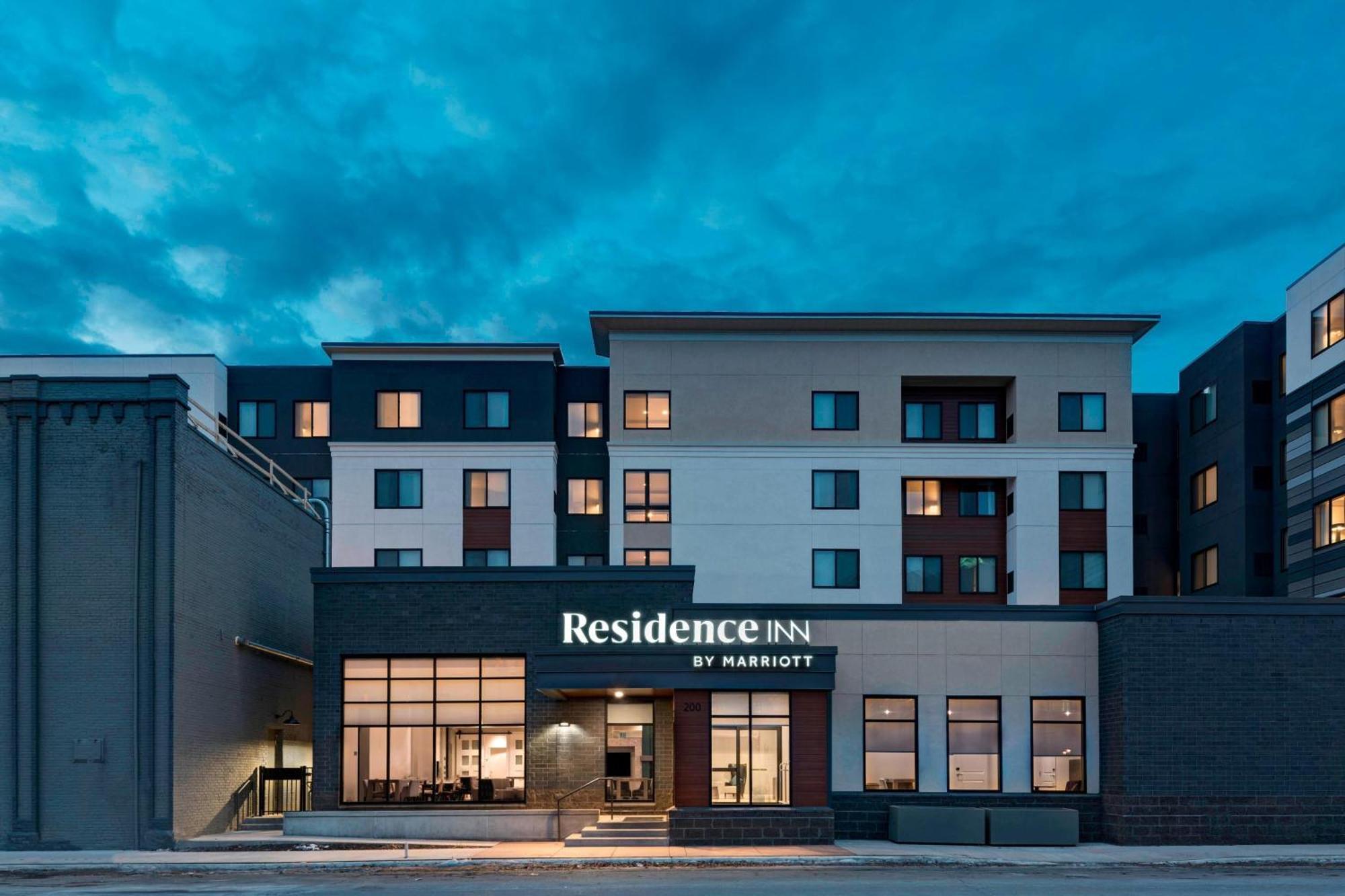 By Marriott St. Paul Downtown Hotel